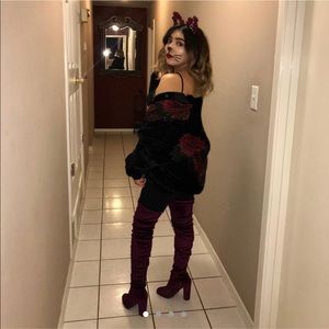 OVERSIZED BUTTON UP VELVET JACKET 🖤